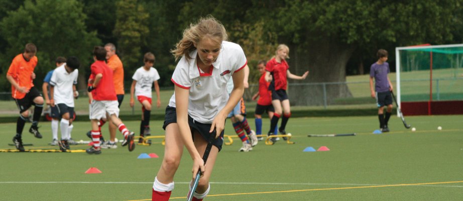 Jugar al hockey en Seaford College